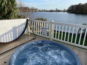 Tattershall Lakes Mini Breaks - Fishing Lake